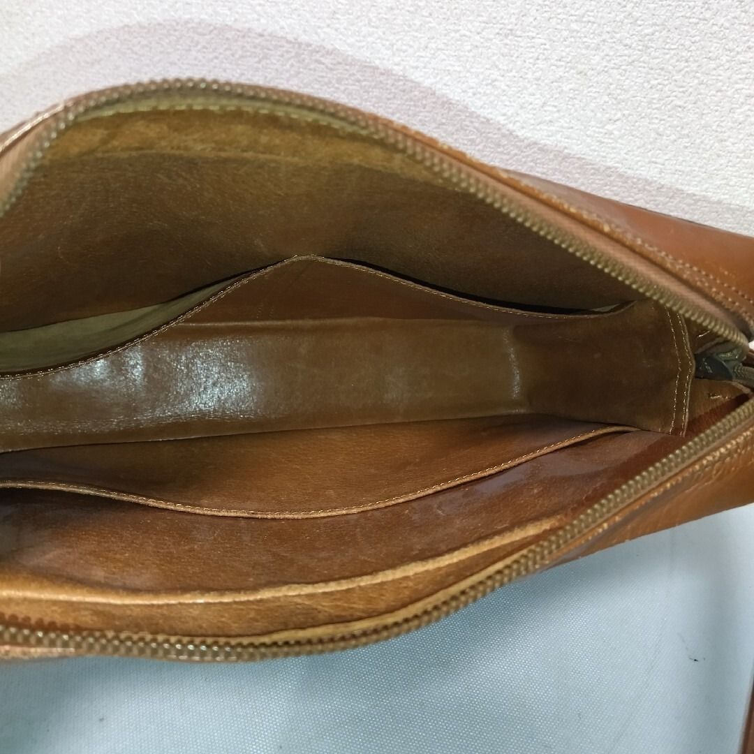 Louis Vuitton Sac Bandouliere 30 Monogram Shoulder Bag — view 9