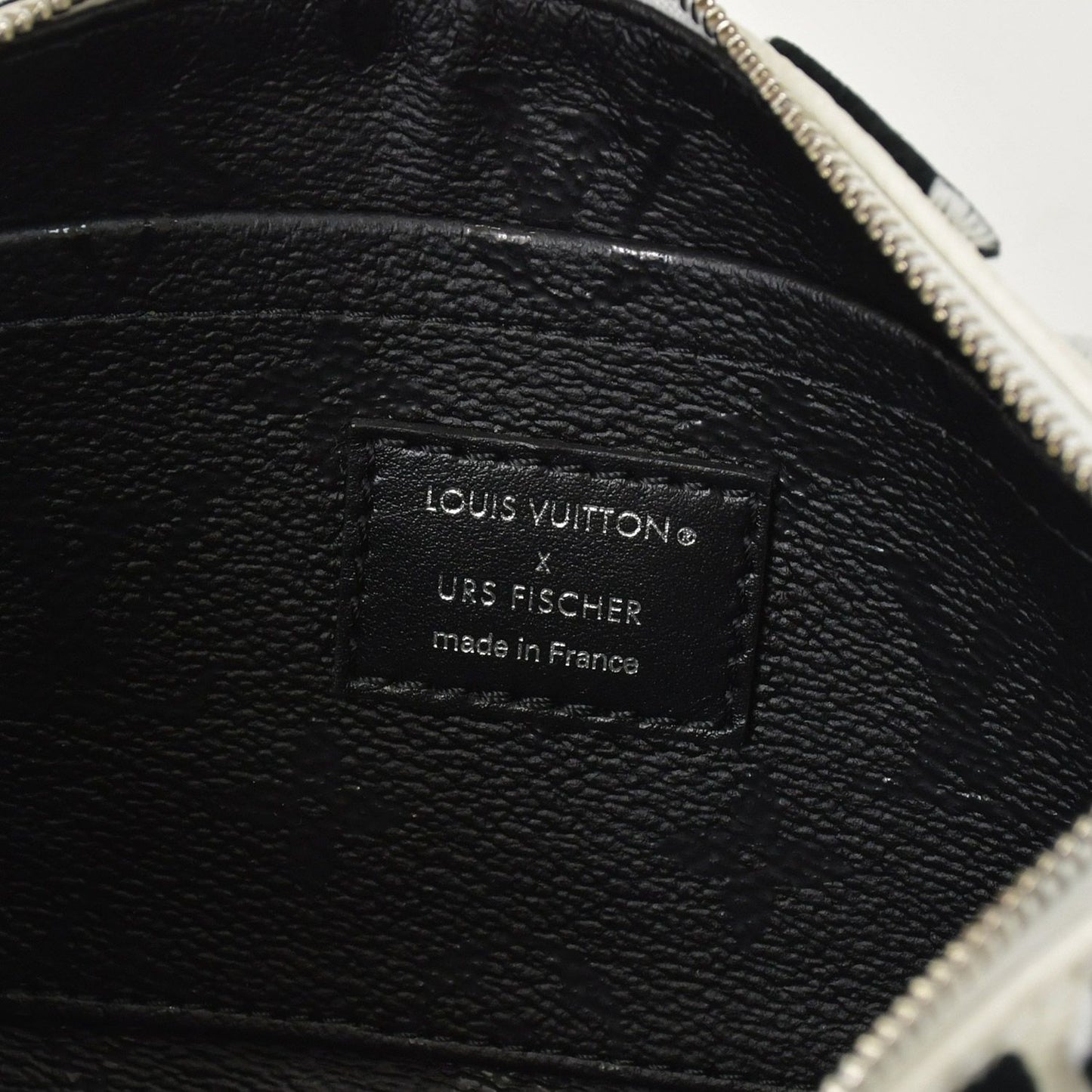 Louis Vuitton Pochette Accessoires Pouch Monogram Tuffetage — view 8