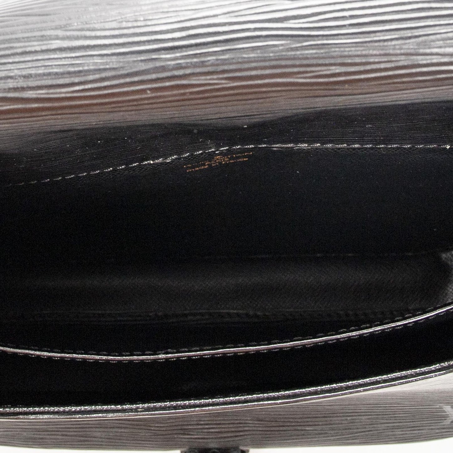 Louis Vuitton Cartouchiere Black Epi Messenger Bag — view 9