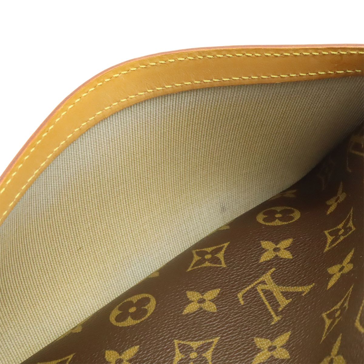 Louis Vuitton Monogram Reporter PM Shoulder Bag — view 9