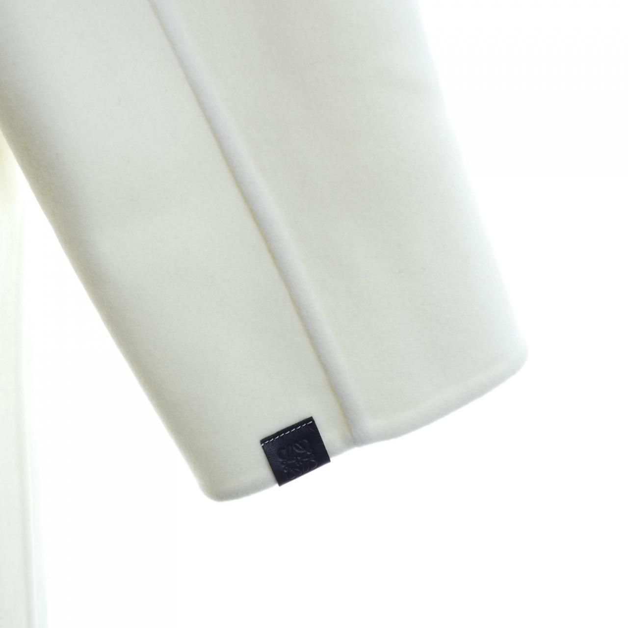 Loewe Anagram Coat White — view 7