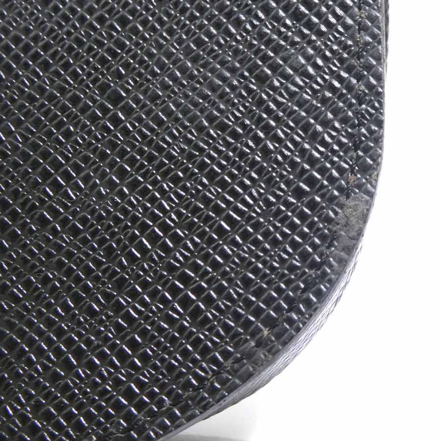 Louis Vuitton Coin Case Taiga Porte Monet Cuvette — view 9