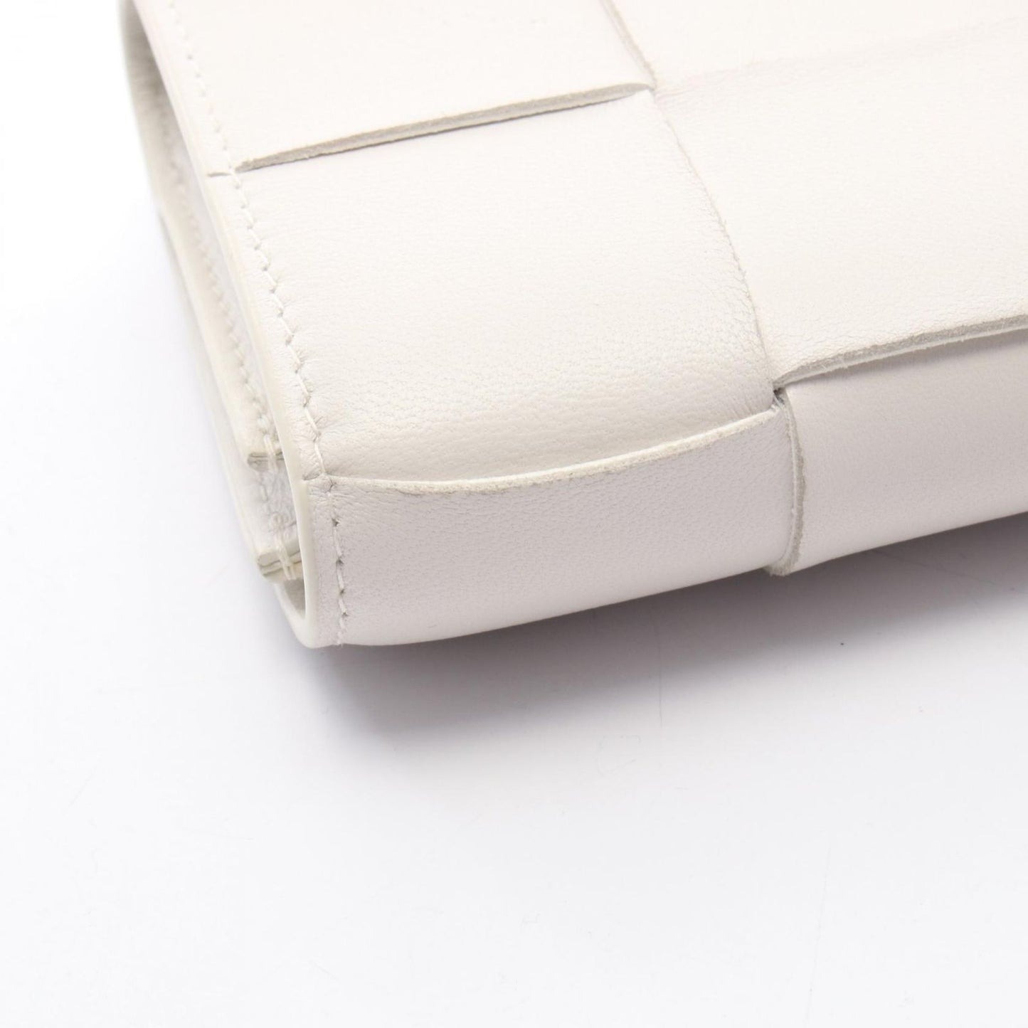 Bottega Veneta Trifold Wallet Cassette Maxi Intrecciato Small White Leather — view 9