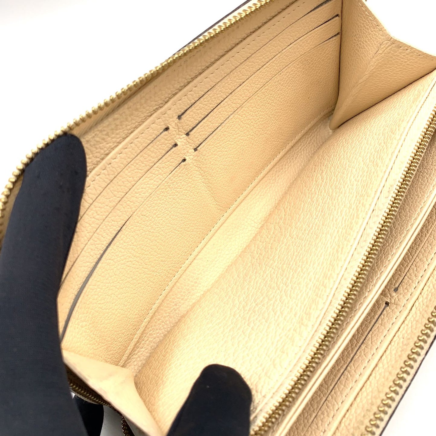 Louis Vuitton Empreinte Zippy Monogram Leather Light Beige Wallet Gold — view 9