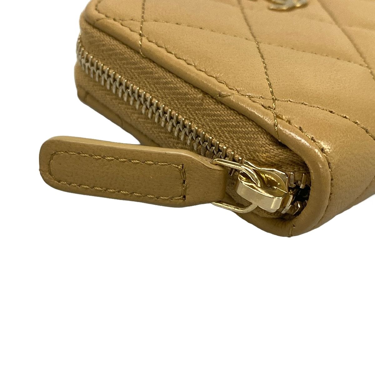 Chanel Coin Case Classic Zip Purse Quilted Beige Gold Zip Around Lambskin — view 9