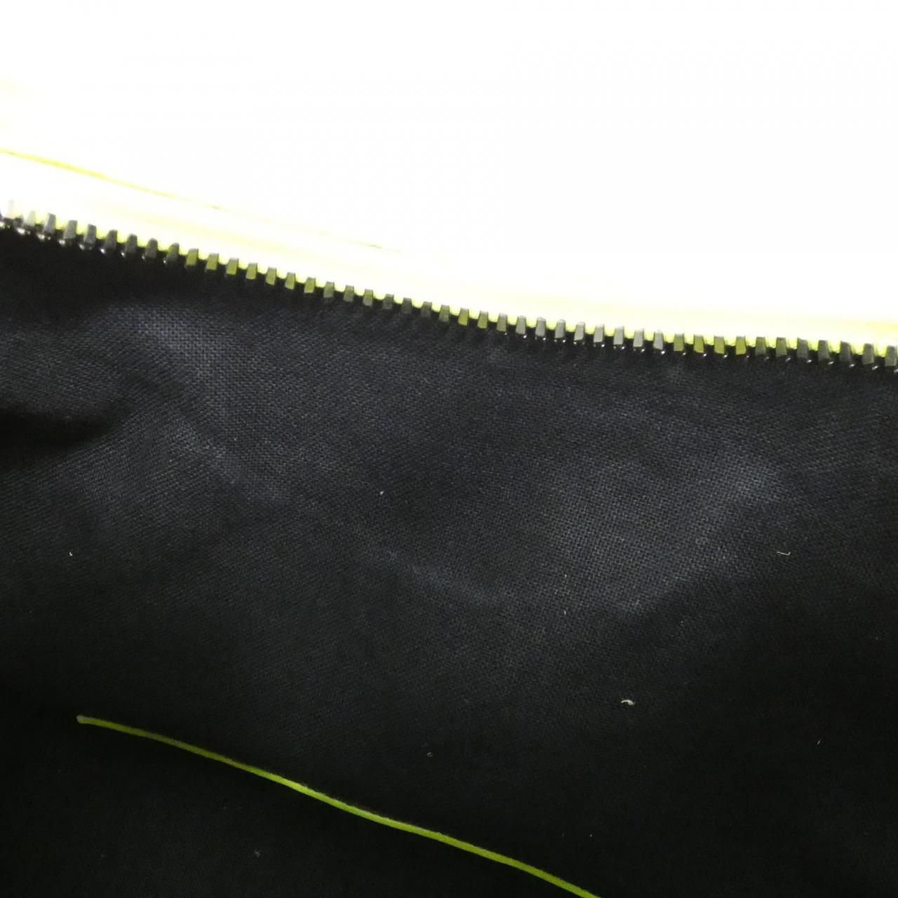 Balenciaga le Cagole Shoulder Bag — view 9