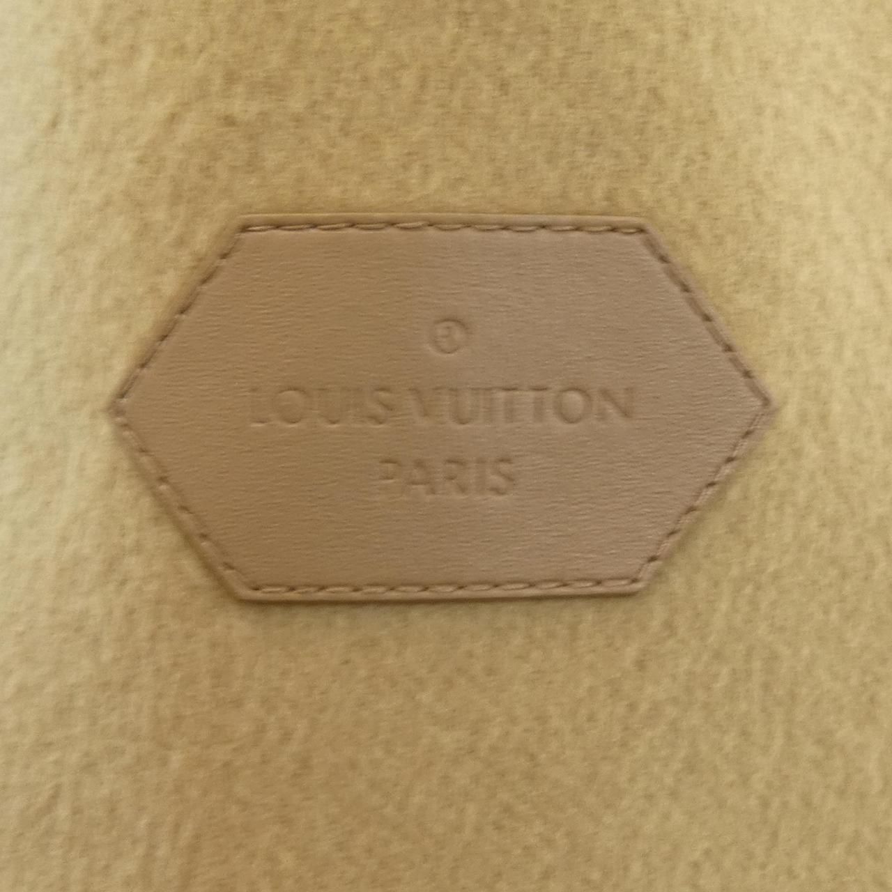 Louis Vuitton Signature Double Face Dead Wrap Coat — view 9