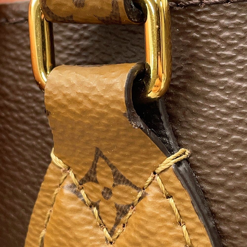 Louis Vuitton Tote Monogram Reverse Giant On The Go MM Handbag 2-Way — view 9