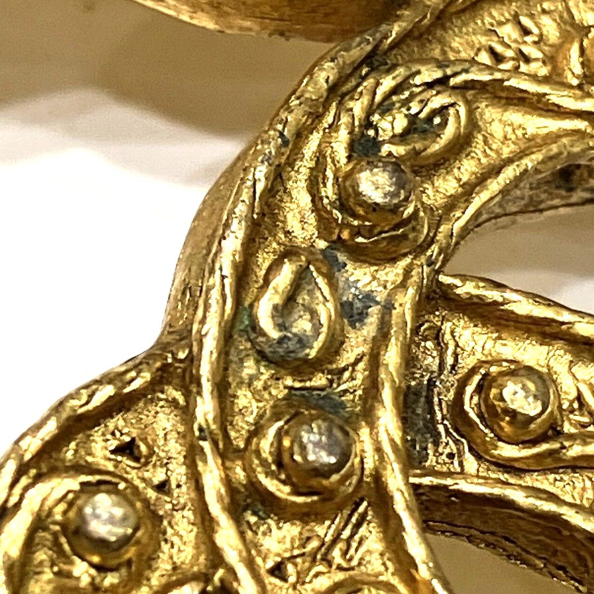 Chanel CC Logo Brooch — view 9