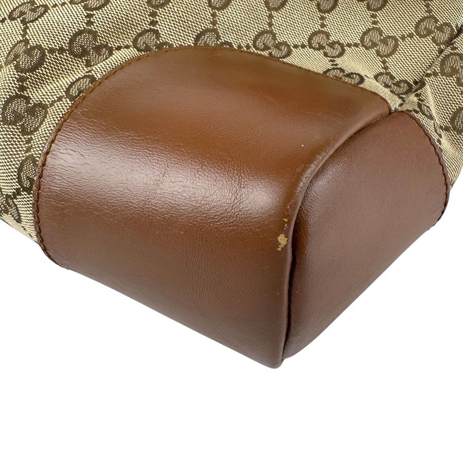 Gucci Crossbody Shoulder Bag — view 9