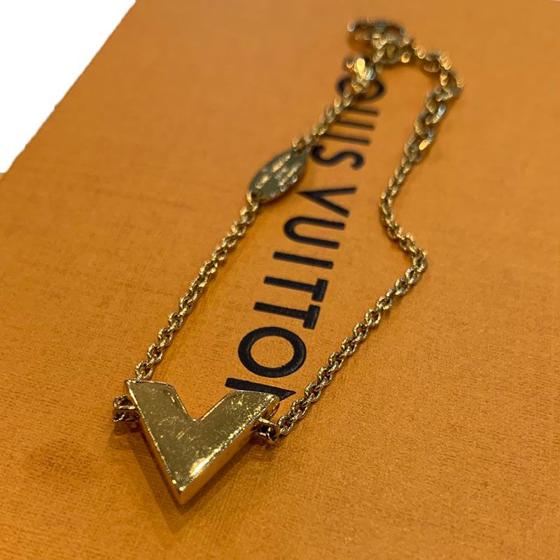 Louis Vuitton Essential Bracelet Gold Plated — view 8