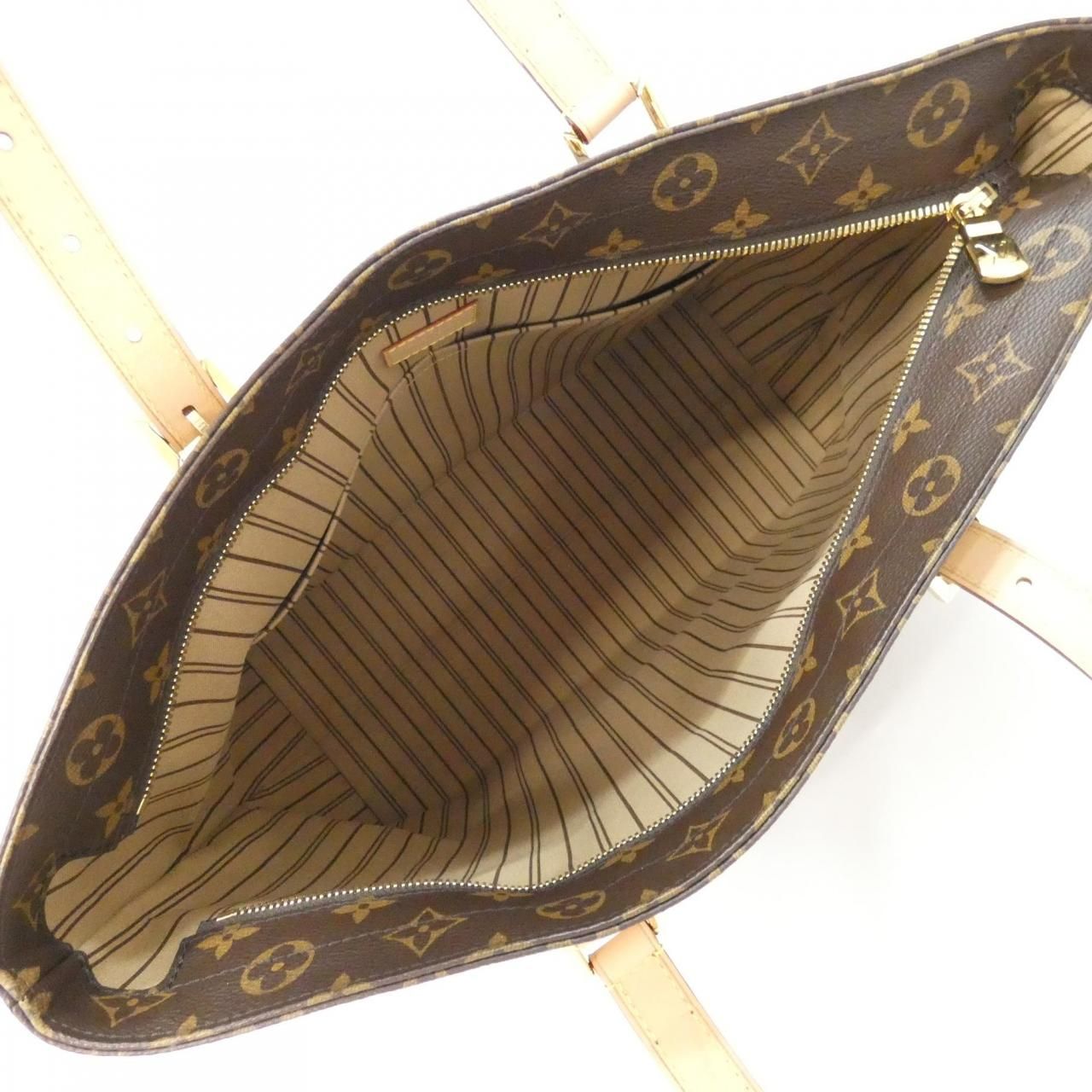 Louis Vuitton Monogram Mezzo Shoulder Bag — view 8