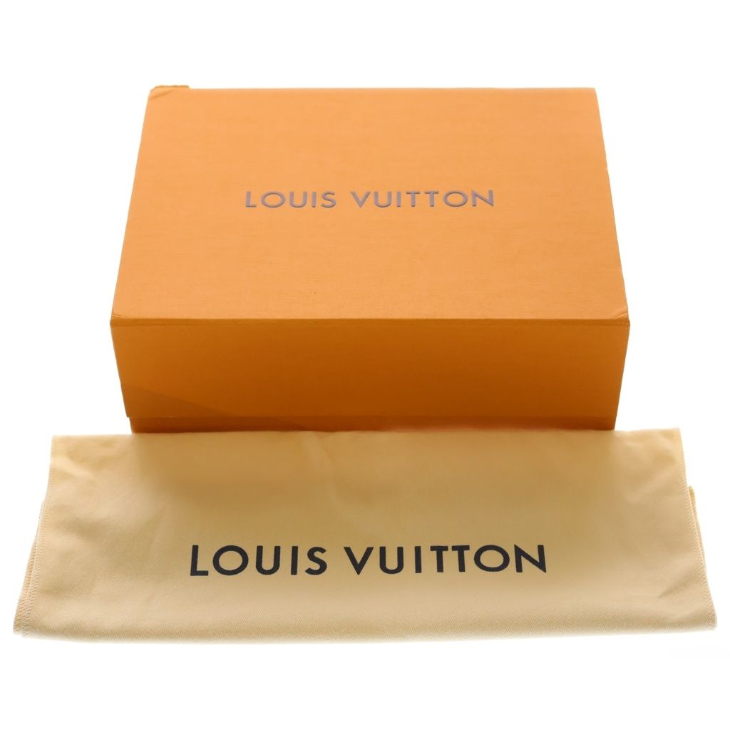 Louis Vuitton Monogram Giant Reverse On The Go East West Handbag Brown Leather — view 6