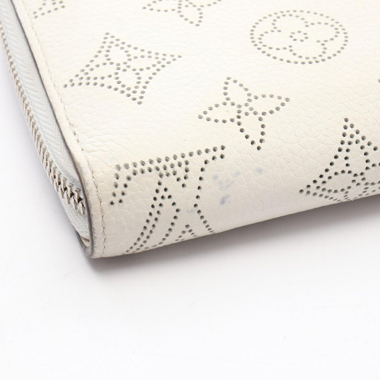 Louis Vuitton Round Wallet Zippy Blanc Leather — view 9