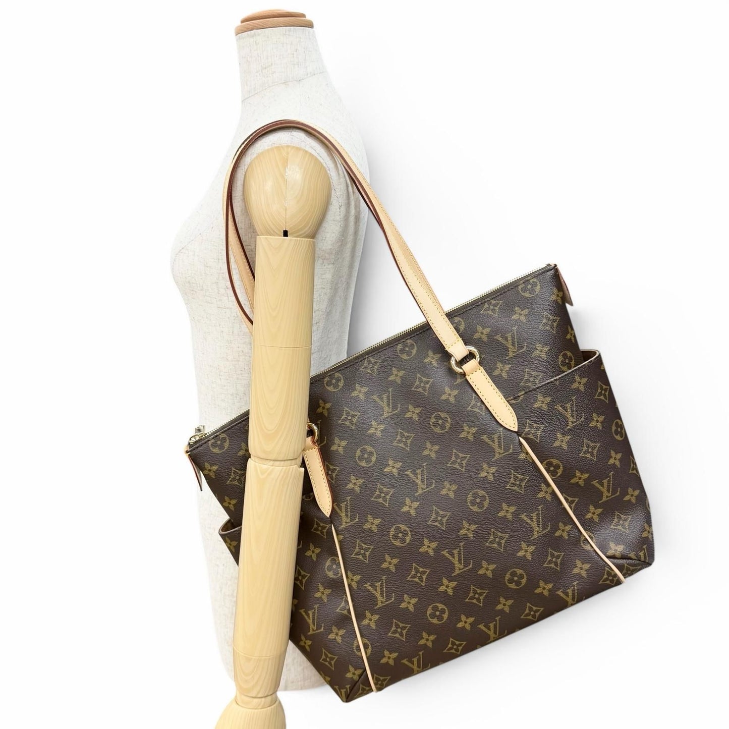 Louis Vuitton Monogram Totally MM Canvas Tote Brown Recommended — view 9