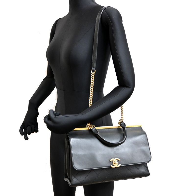 Chanel Shoulder Bag Black — view 9