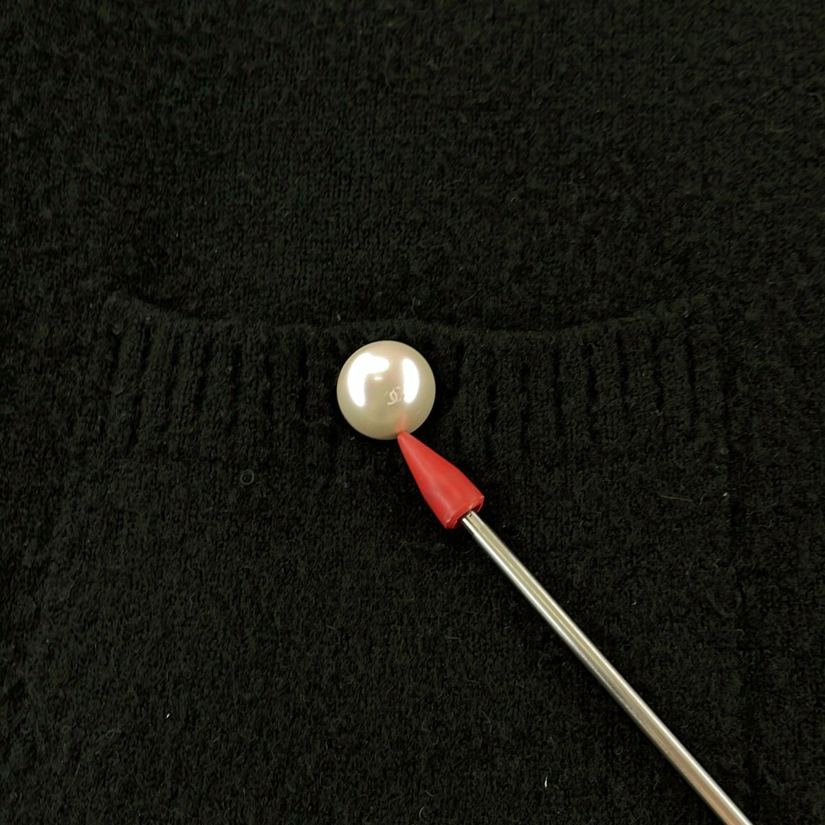 Chanel Cashmere Blend Pearl Button Crew Neck Knit 44 Black Sweater — view 8