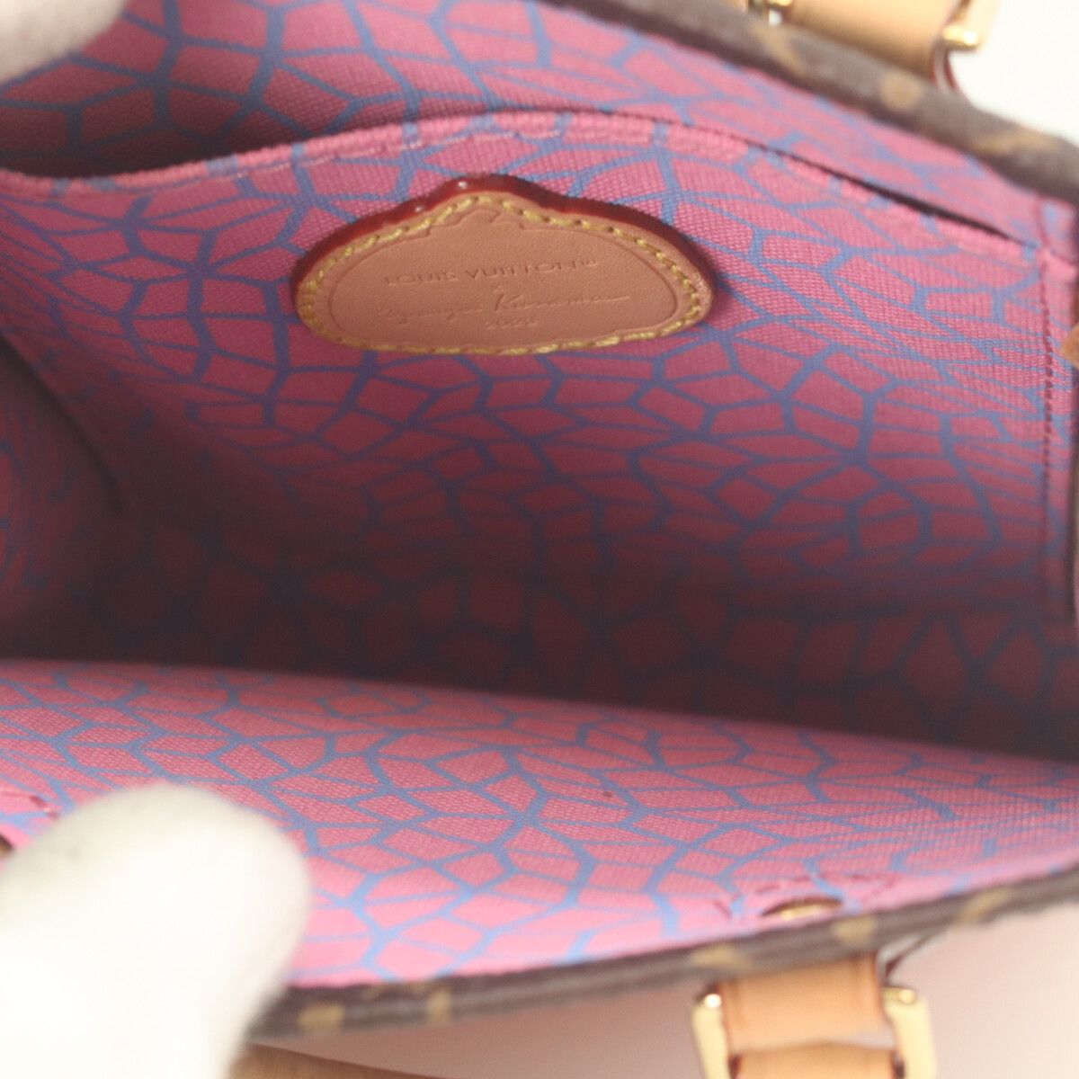 Louis Vuitton Yayoi Kusama Monogram Pumpkin Petite Sac Plat — view 9