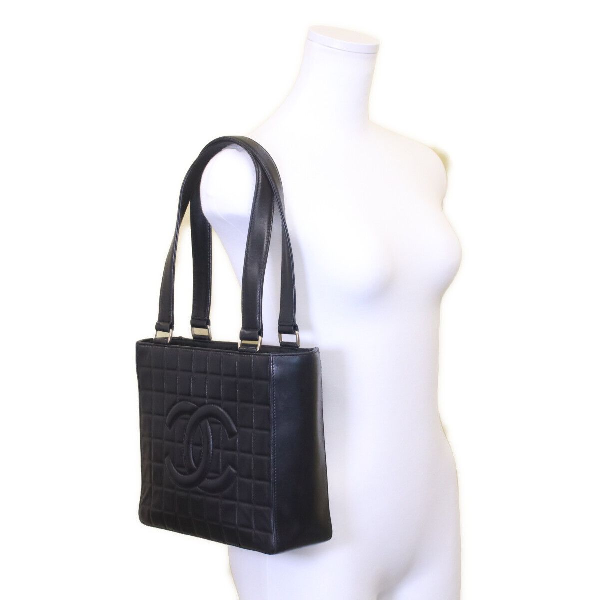 Chanel Chanet Black Lambskin Gold Choco Bar Handbag — view 9