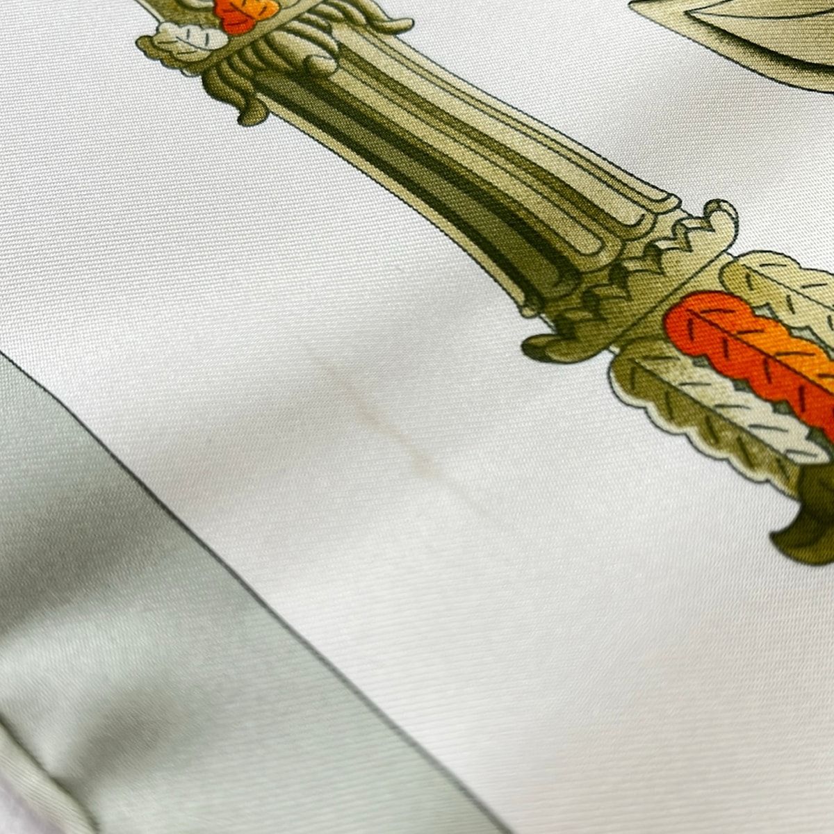 Hermes Scarf Carre 90 White Beige Multi le Matin Neuf — view 9