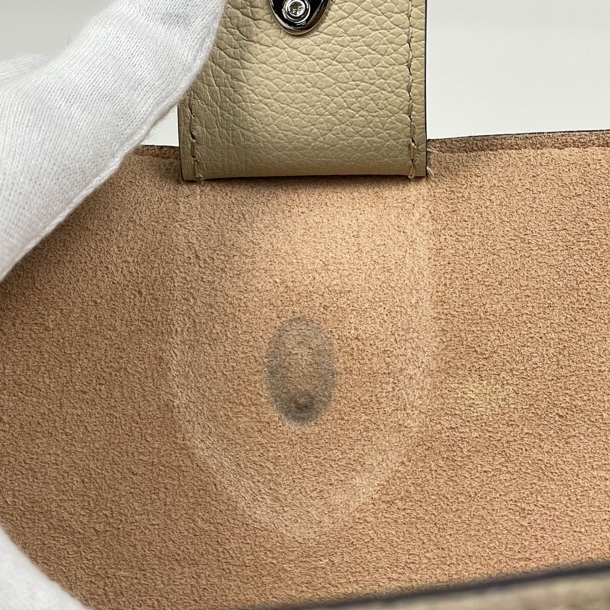Louis Vuitton Lockme Cabas Bicolor Tote Leather Vanille Noir — view 9