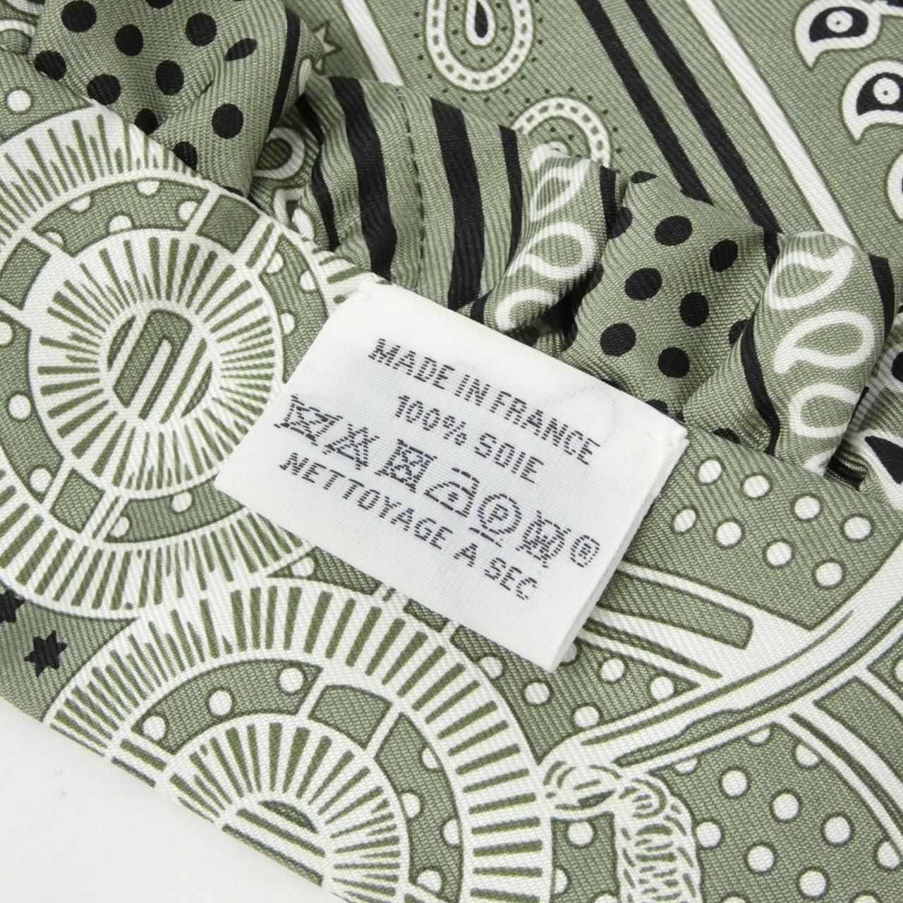 Hermes Eperon D'or Bandana Twilly Frill Scarf — view 3