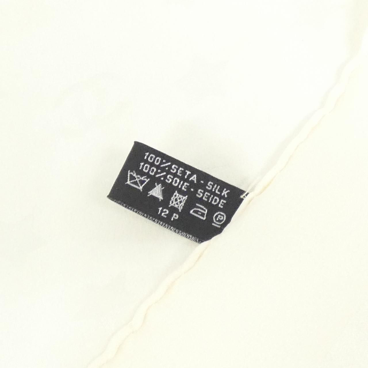 Chanel Scarf White — view 4