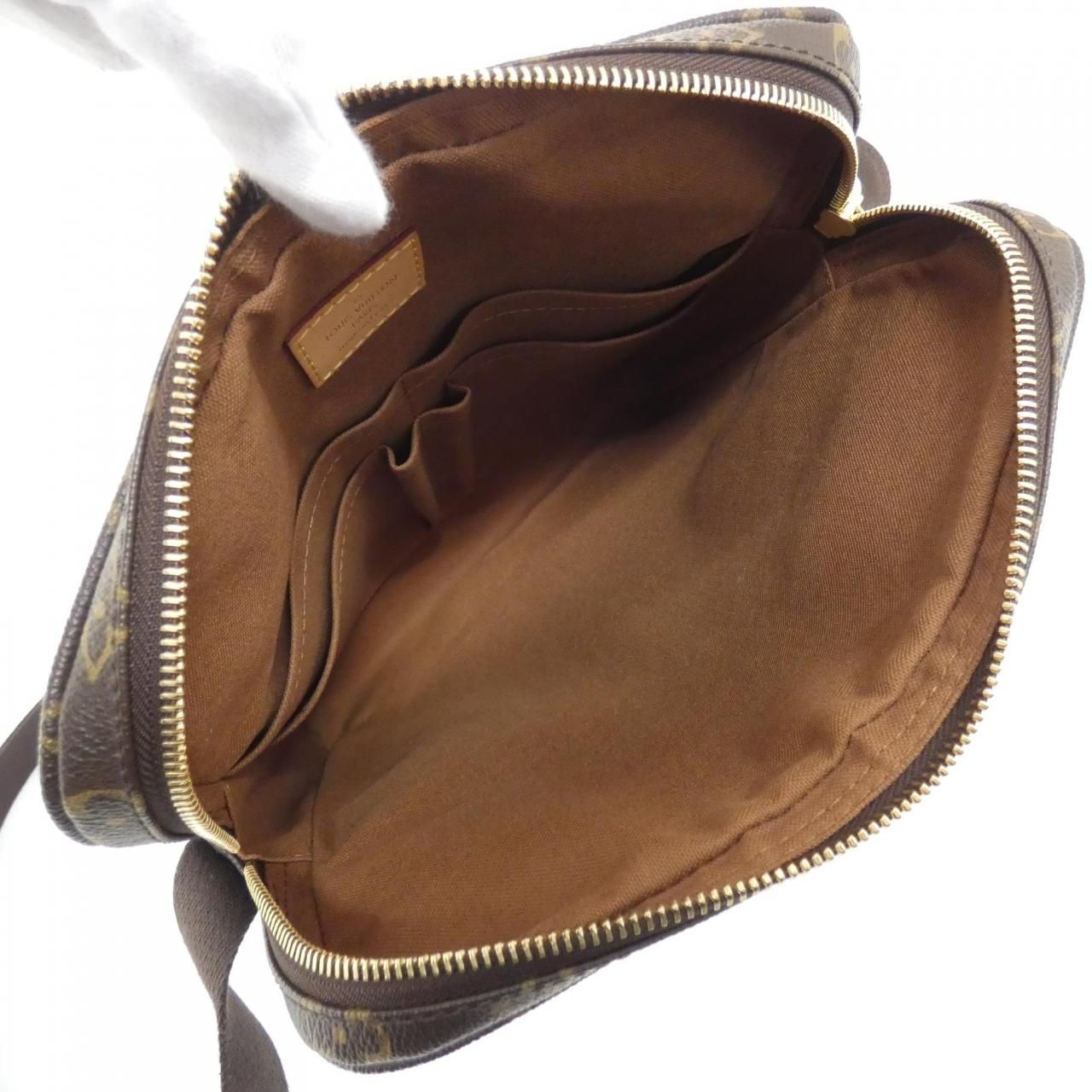 Louis Vuitton Monogram Trotteur Boble Shoulder Bag — view 5