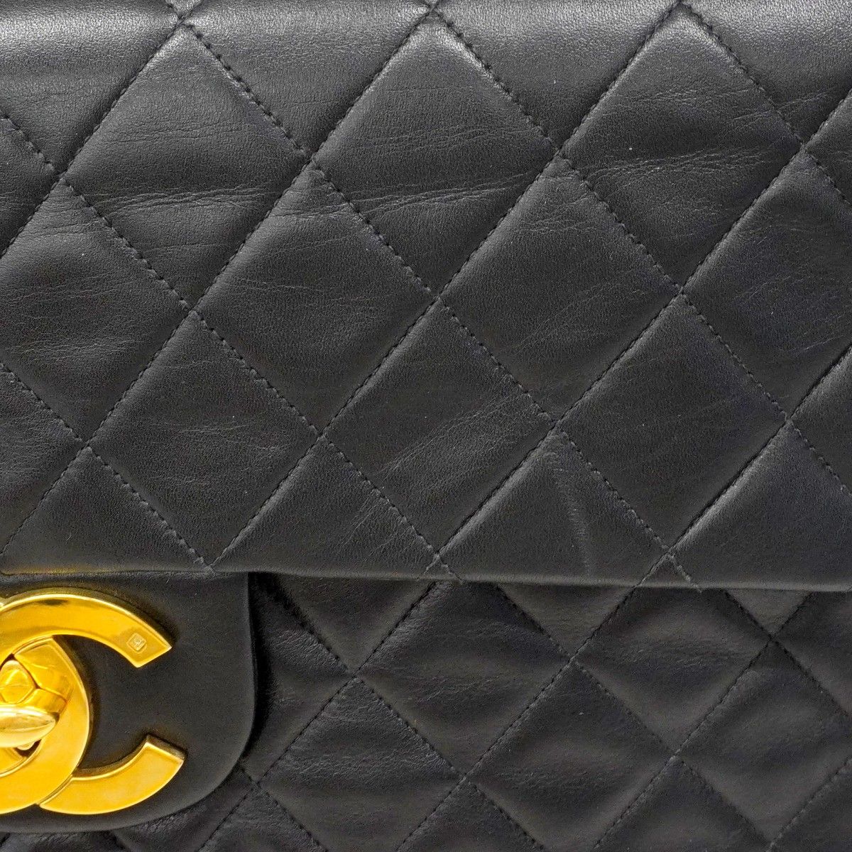 Chanel Shoulder Bag Big Quilted Lambskin Black Gold — view 9