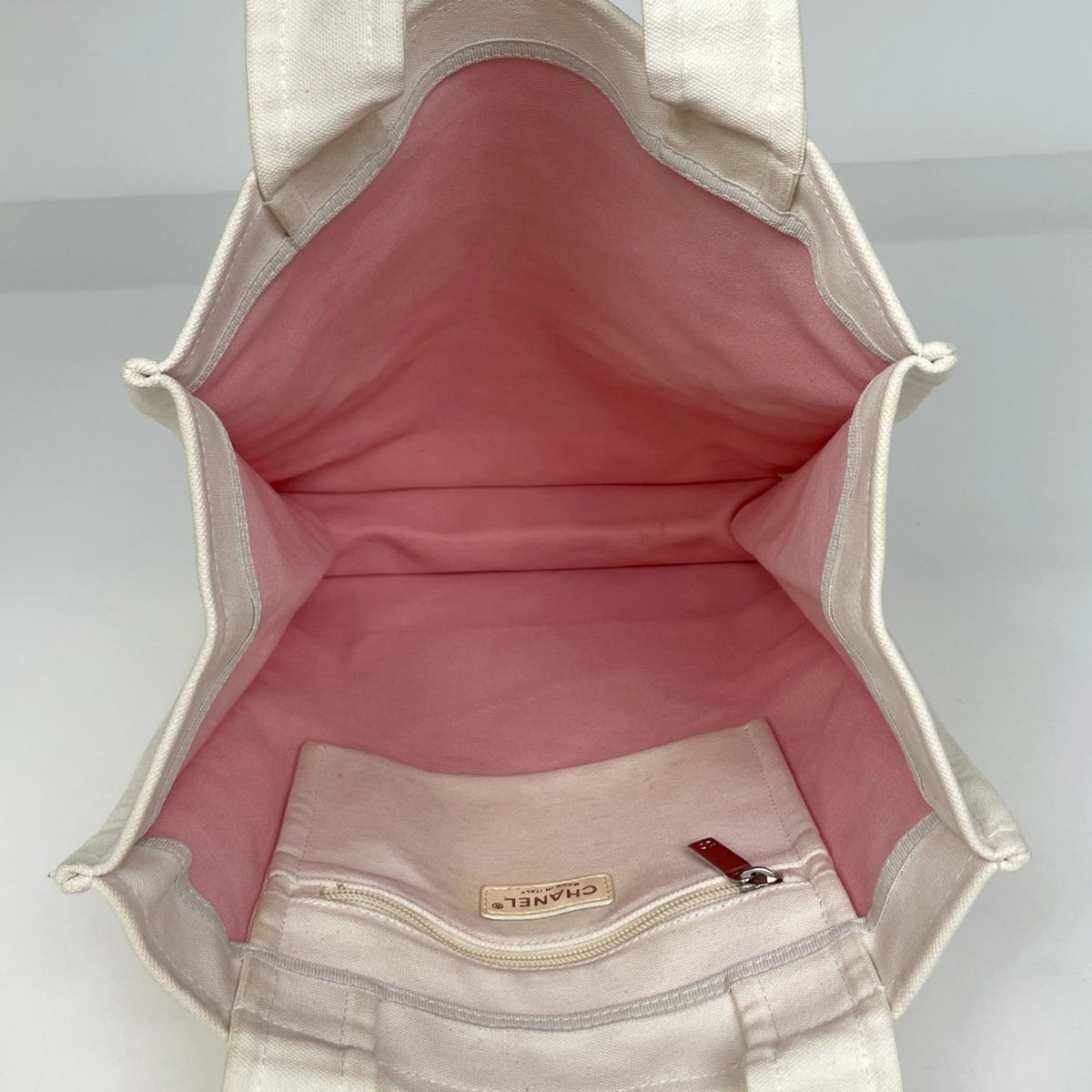 Chanel CC Logo Tote Kuru Zline Canvas White — view 7