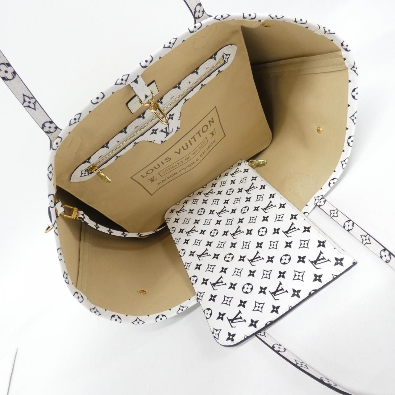 Louis Vuitton Monogram Neverfull MM Bag — view 6
