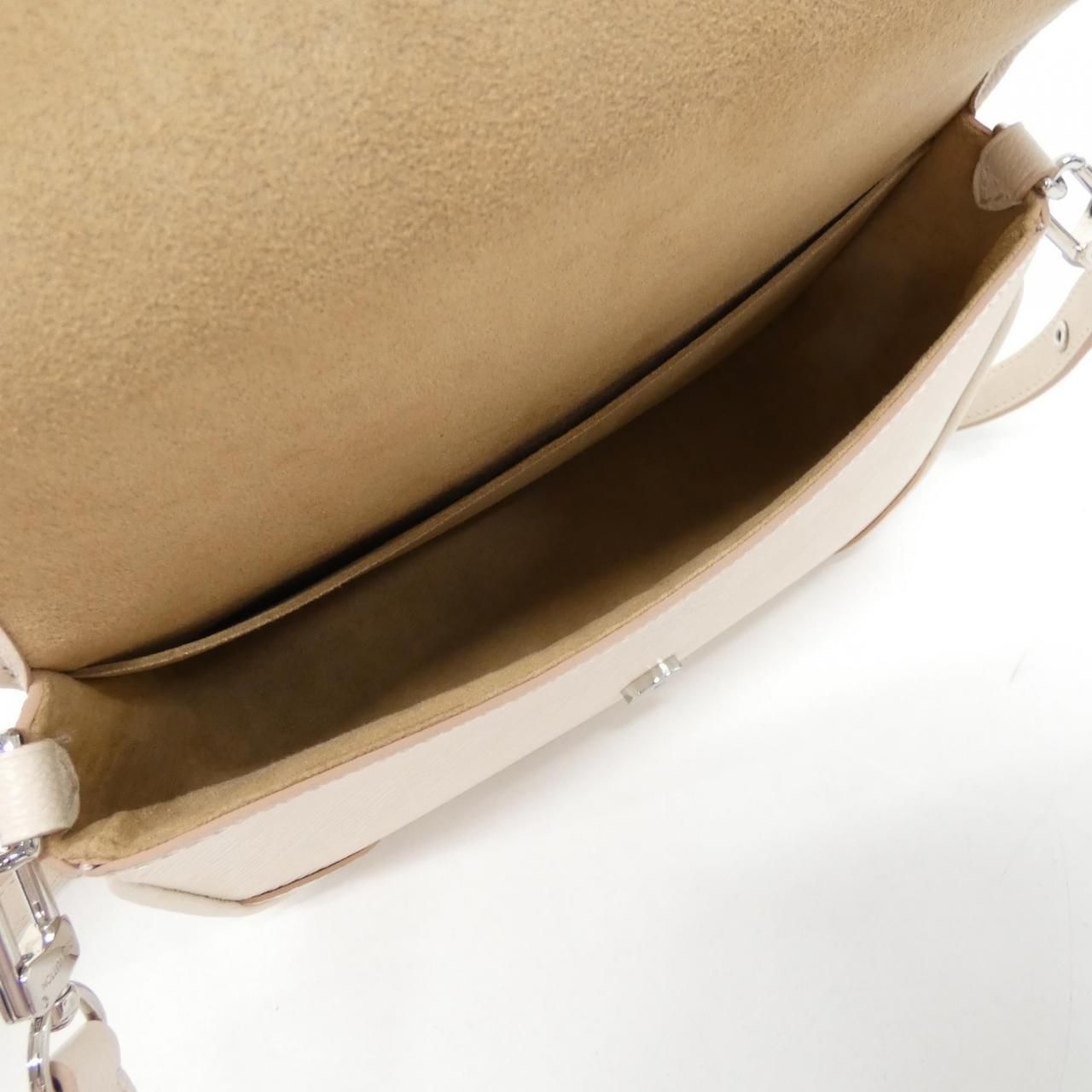 Louis Vuitton Epi Buci Shoulder Bag — view 7