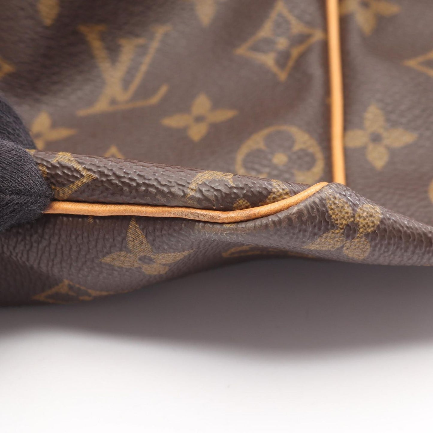 Louis Vuitton Keepall 60 Monogram Canvas Leather — view 9