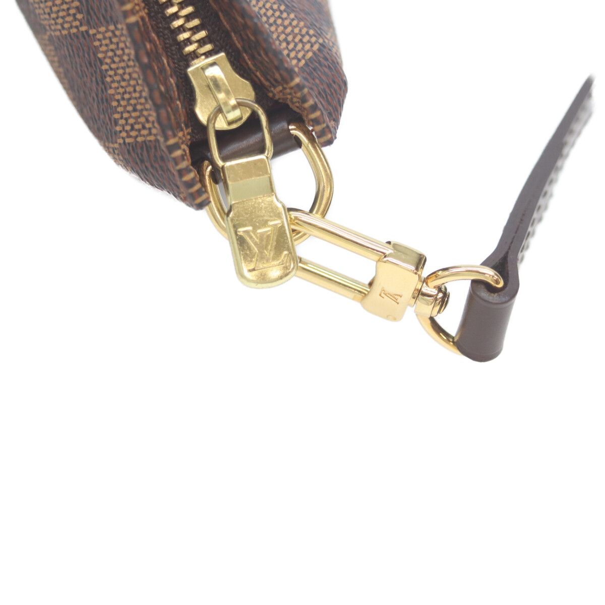 Louis Vuitton Damier Pochette Shoulder Bag — view 9
