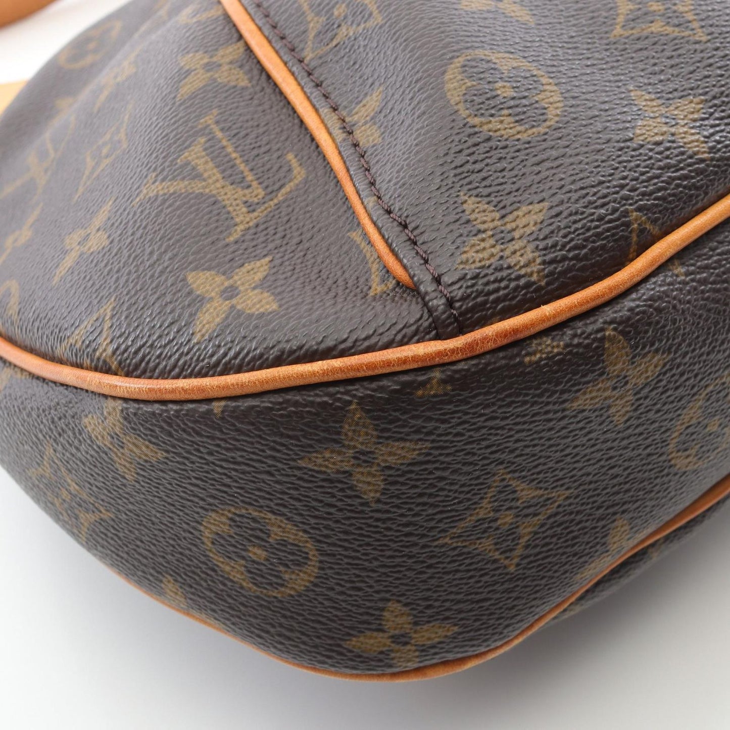 Louis Vuitton Shoulder Bag Thames GM Canvas Leather — view 9