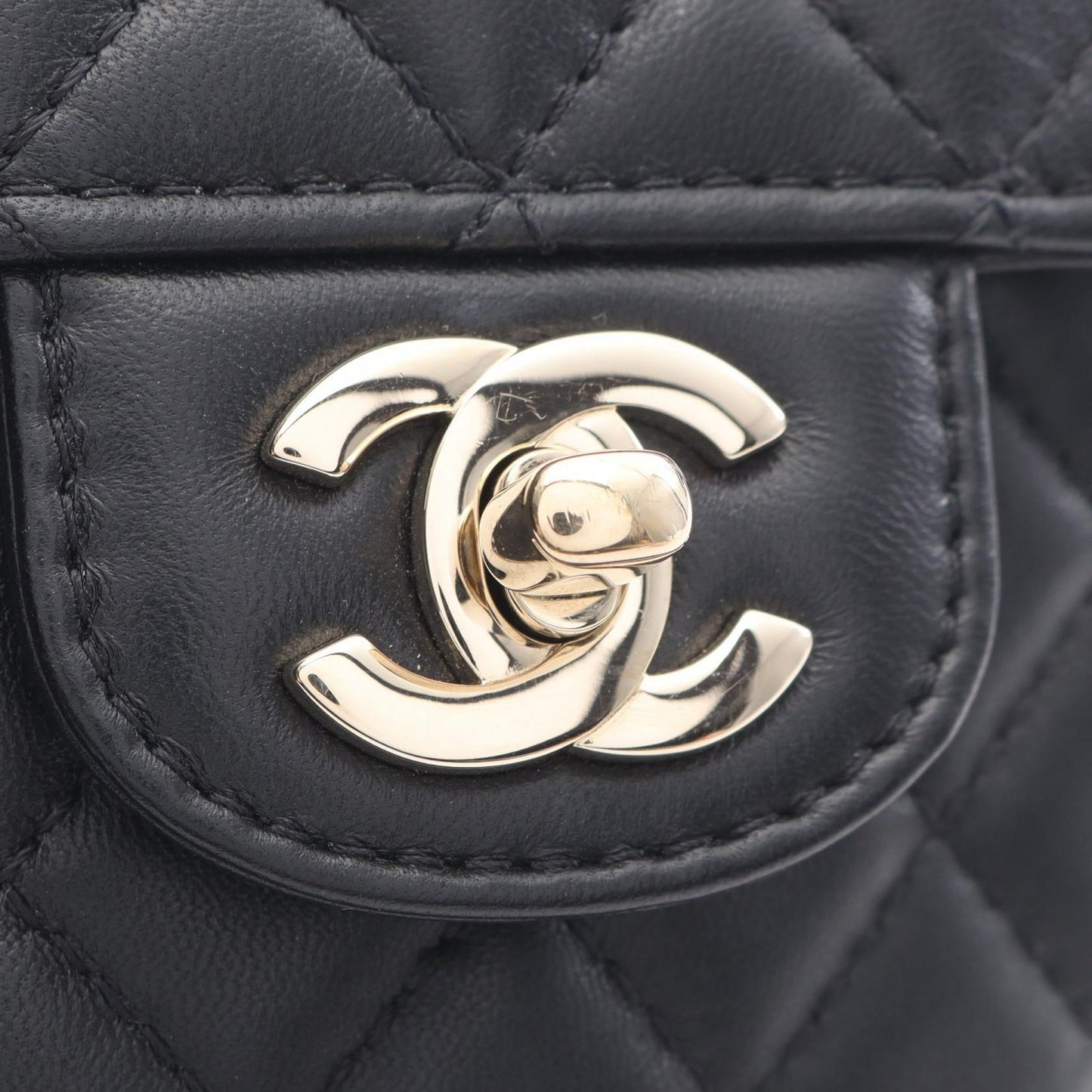 Chanel Shoulder Bag Quilted Heart Black Lambskin — view 9