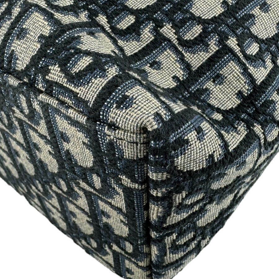 Dior Dio Handbag Travel Pouch Midi — view 9