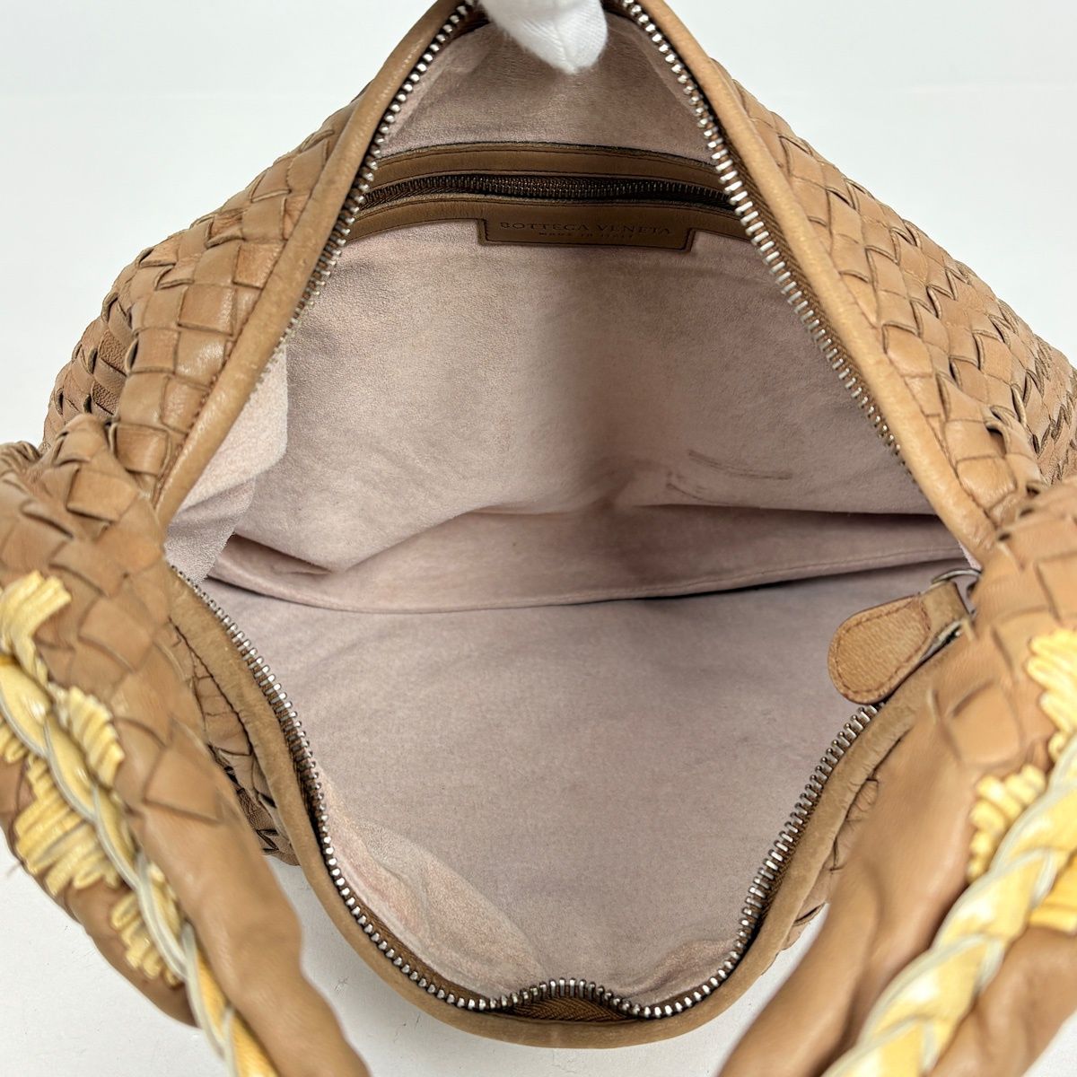 Bottega Veneta Intrecciato Shoulder Bag Leather Brown — view 8