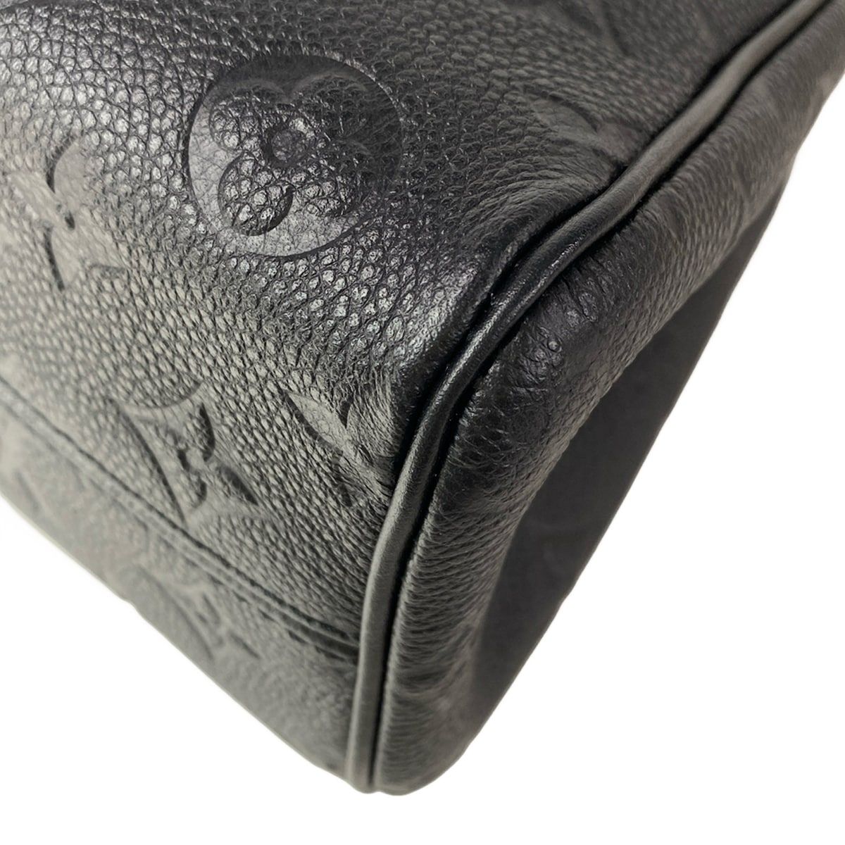 Louis Vuitton Tote Monogram Empreinte Avenue PM Noir Leather Cowhide — view 9