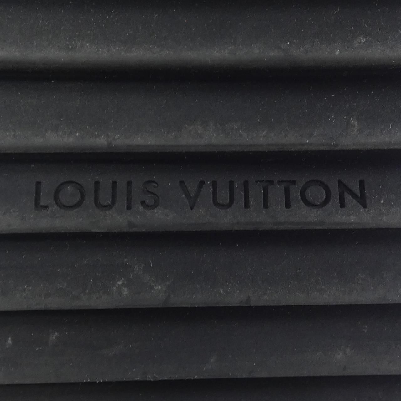 Louis Vuitton Logo Suede Snowdrop Line Boots — view 6