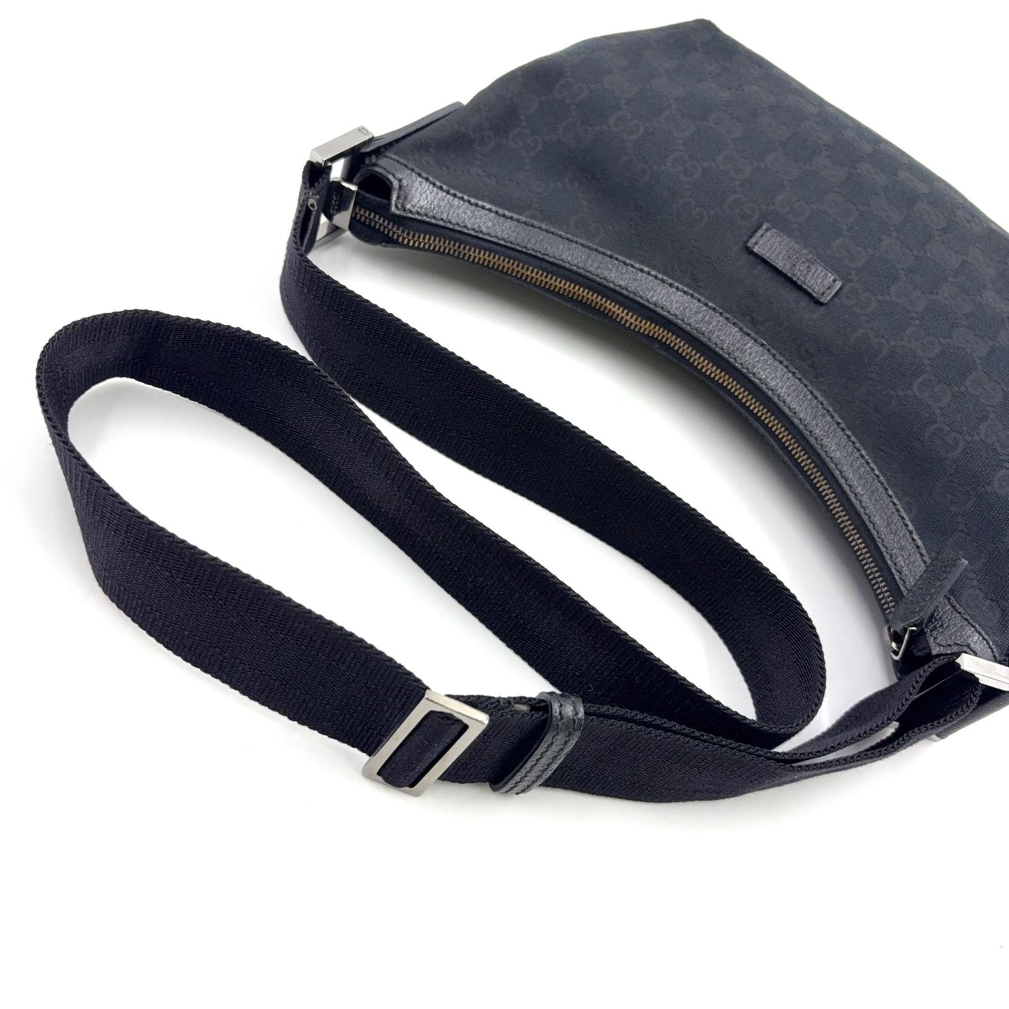 Gucci GG Canvas Black Shoulder Bag Silver — view 9