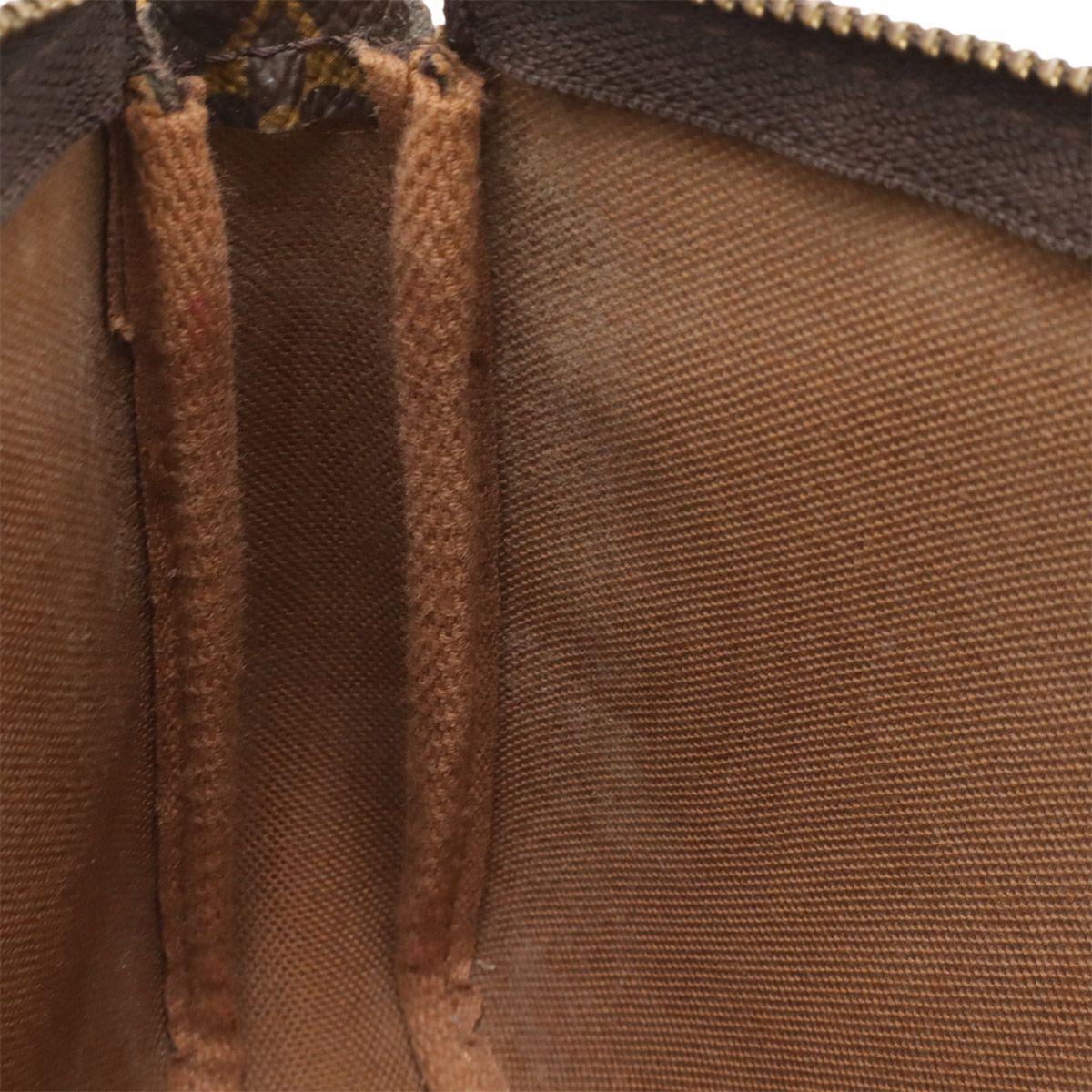 Louis Vuitton Monogram Pochette Pouch Handbag Party — view 9