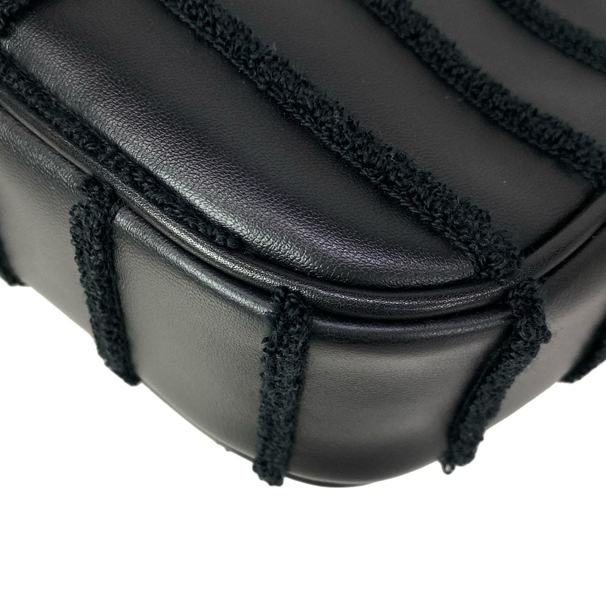 Celine Shoulder Bag Matelasse Monochrome Black Chain Leather — view 9