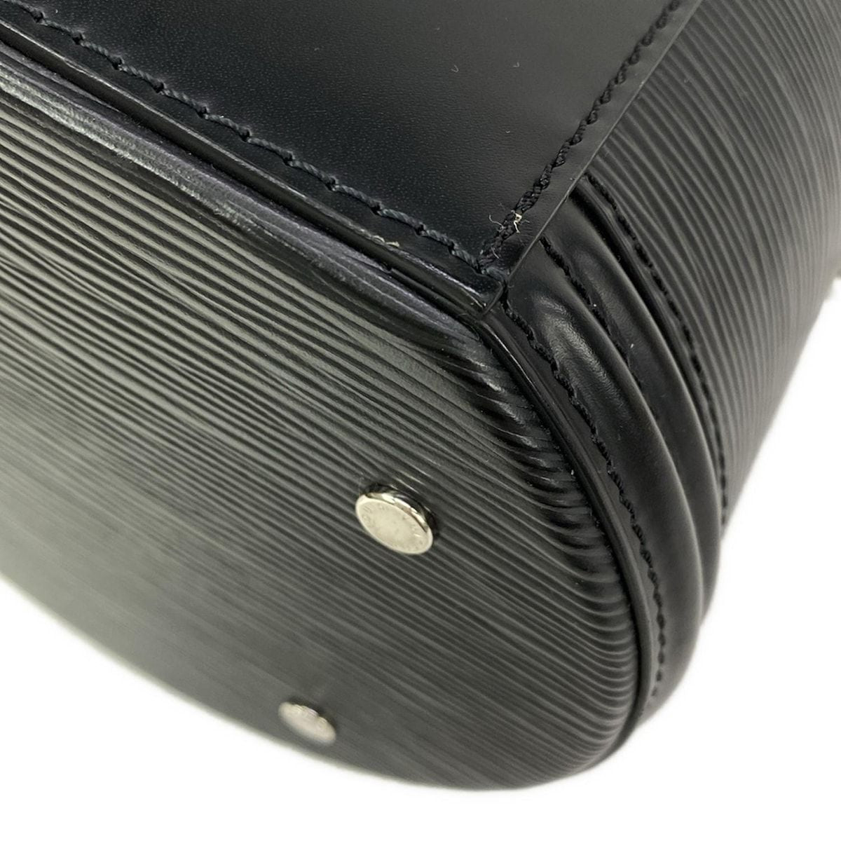 Louis Vuitton Vanity Bag Epi Cannes Noir Leather Cowhide — view 9