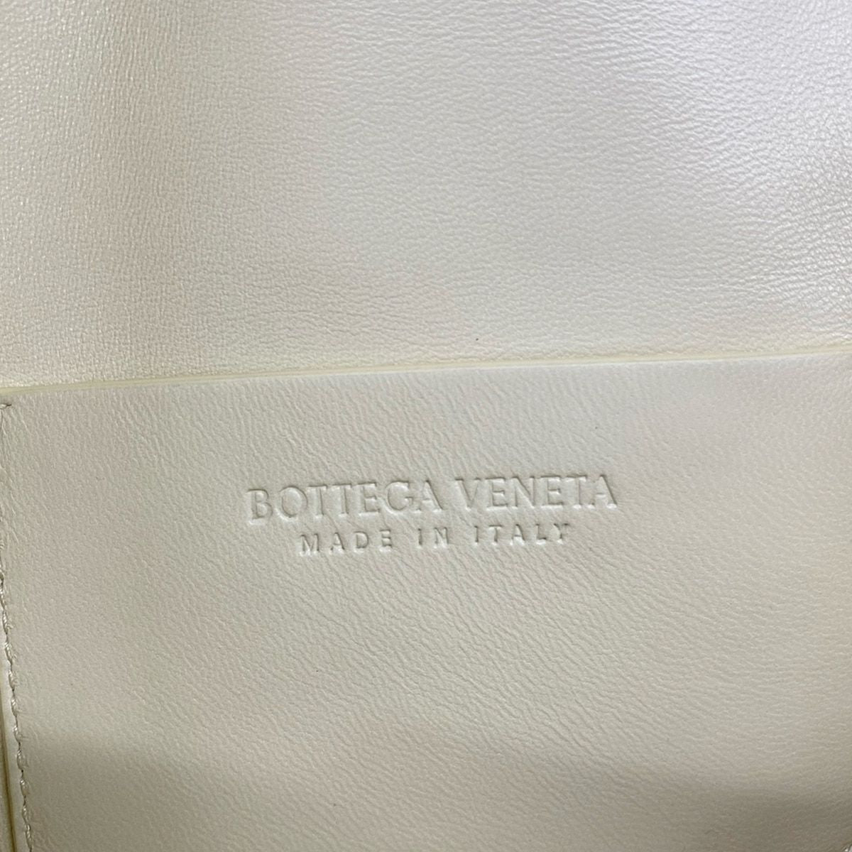 Bottega Veneta Shoulder Bag Beak Ivory Leather — view 9