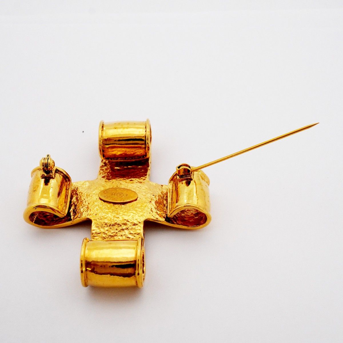 Chanel Brooch Vintage CC Logo Gold Plated — view 6