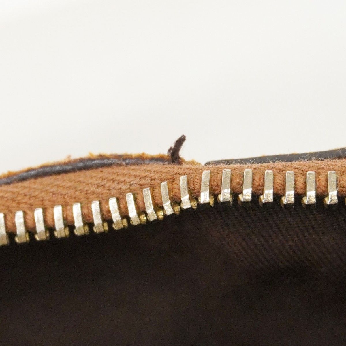 Gucci Handbag GG Canvas Bamboo Brown Gold — view 9