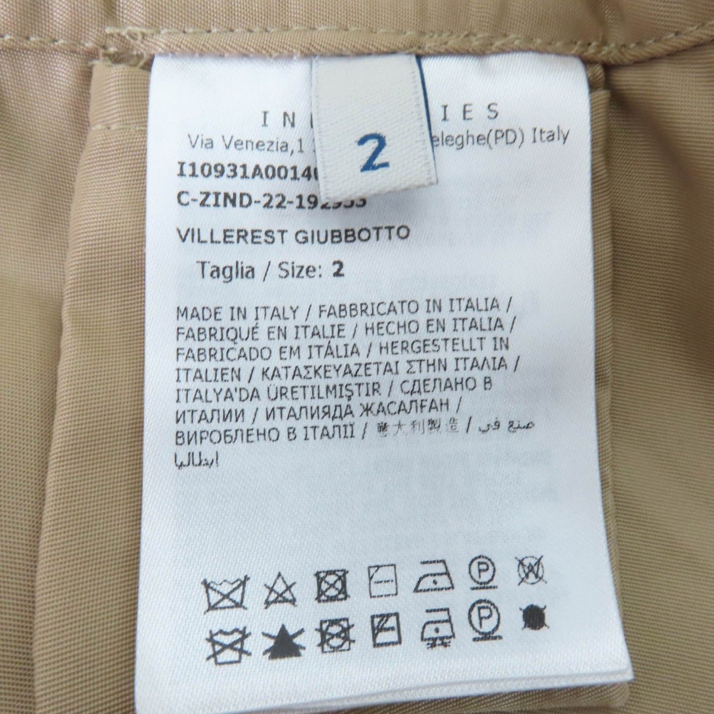 Moncler Villerest Logo Patch Hooded Trench Coat Beige — view 9