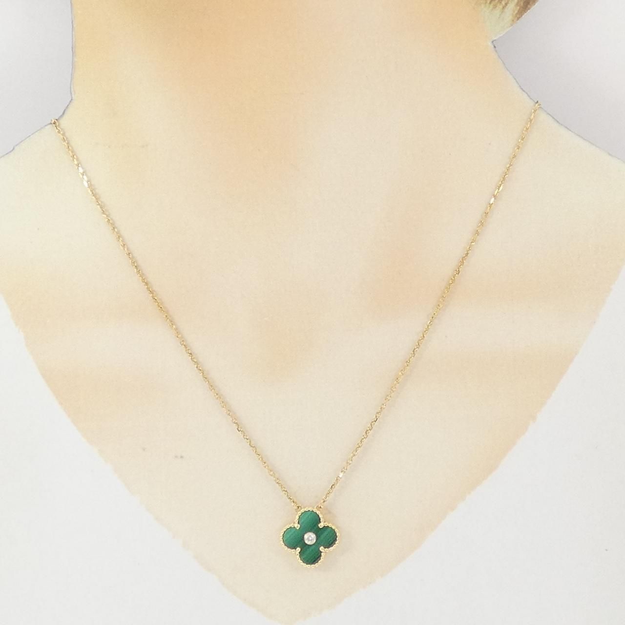 Van Cleef & Arpels Vintage Alhambra X'mas Limited Necklace — view 6