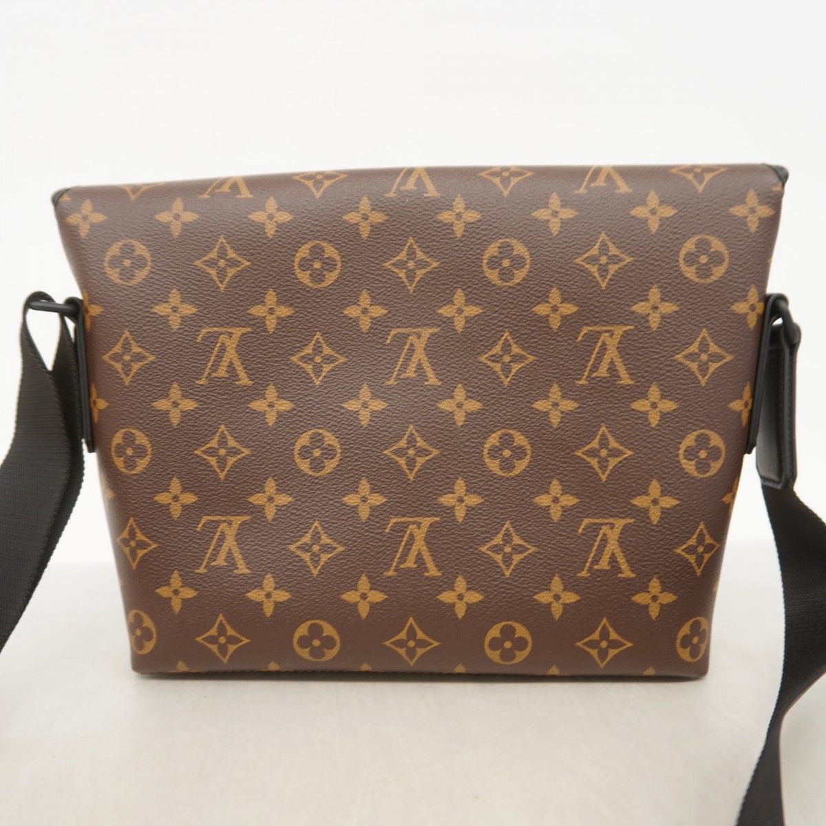 Louis Vuitton Shoulder Bag Monogram Macassar Magnetic Messenger Brown — view 7